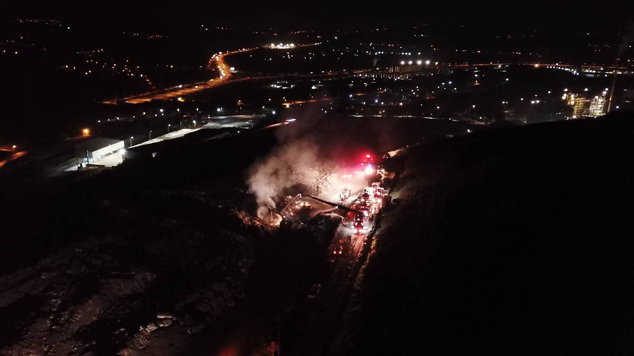 İzmit'te çöp döküm sahasında yangın!