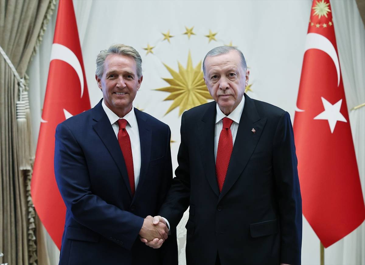 Cumhurbaşkanı Erdoğan Flake'i kabul etti