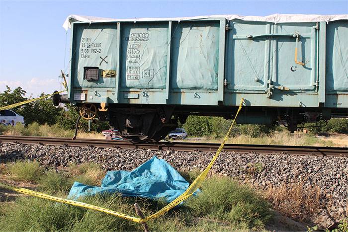 Yük treni ve çapa motoru çarpıştı: Anne ve 2 çocuğu hayatını kaybetti