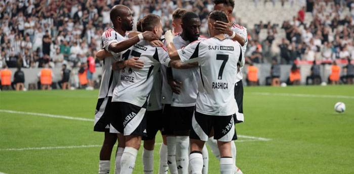 Beşiktaş Sivasspor'u iki golle geçti üçte üç yaptı