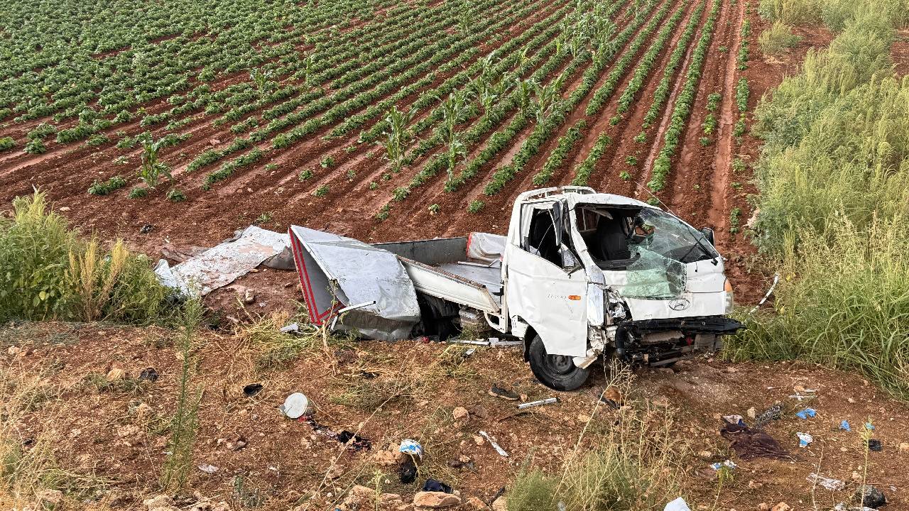 Gaziantep'te işçilerin bulunduğu pikap devrildi: 1 ölü, 22 yaralı