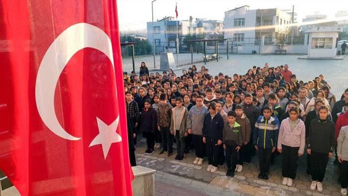 Okullarda yarın şehitlerimiz için saygı duruşunda bulunulacak