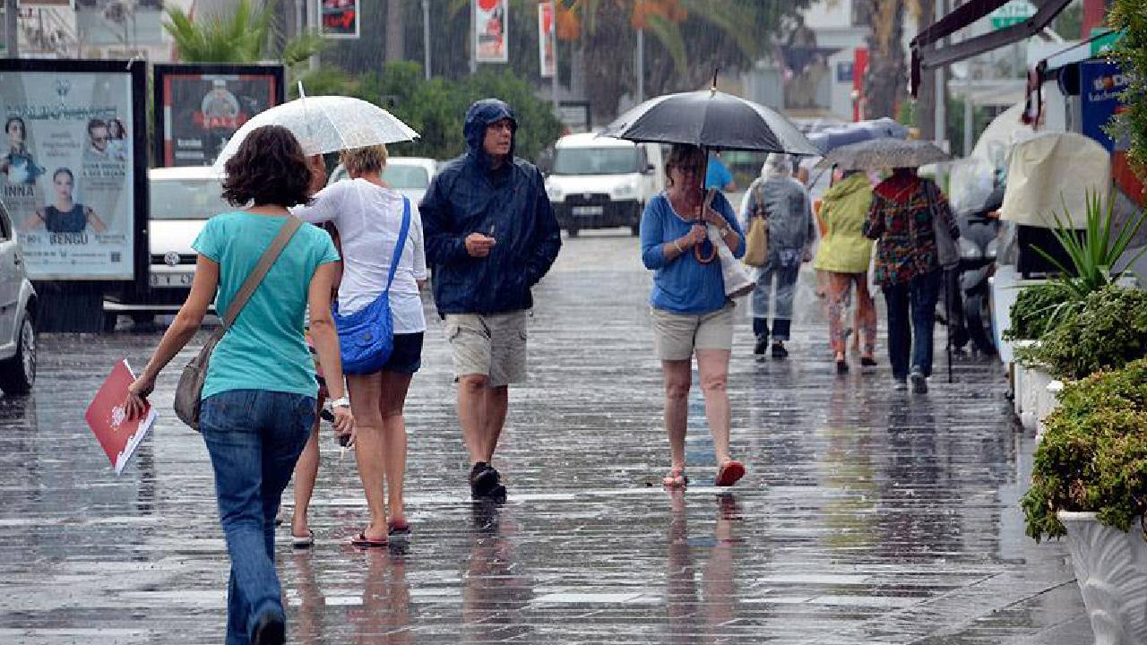 Meteoroloji saat verdi: Ege ve Marmara'ya uyarı!