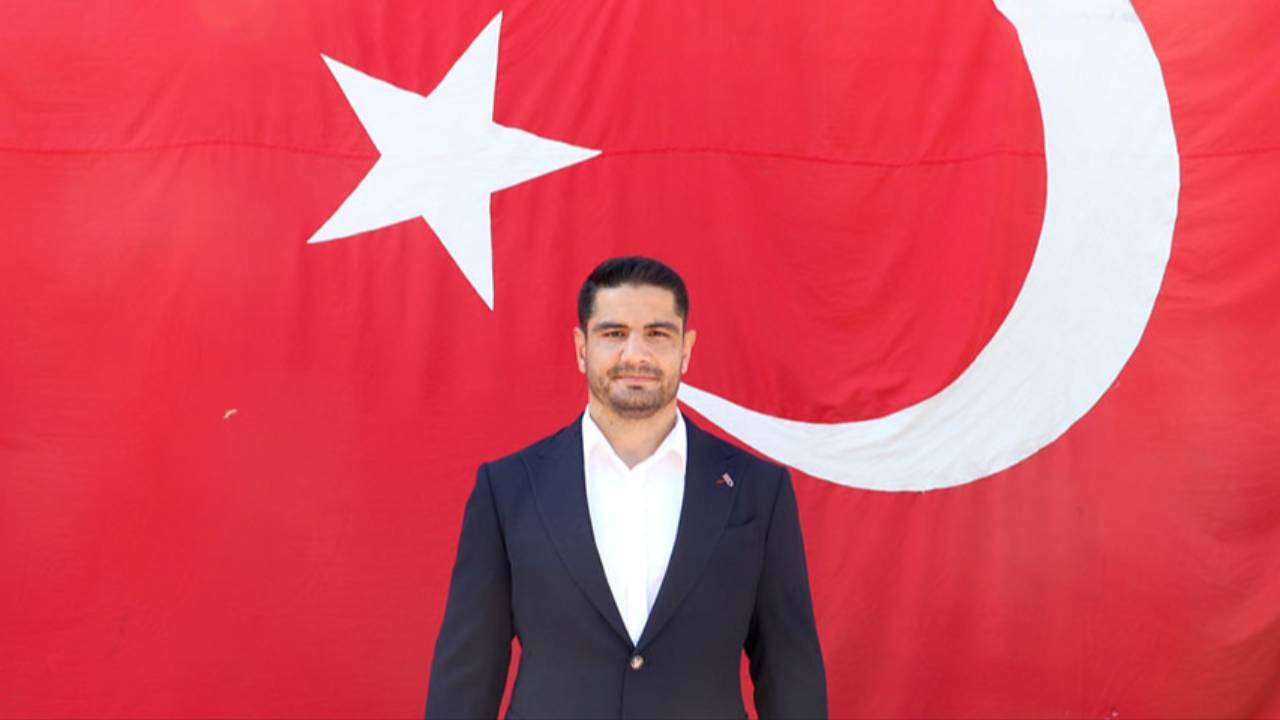 Taha Akgül, başkan adaylığını açıkladı