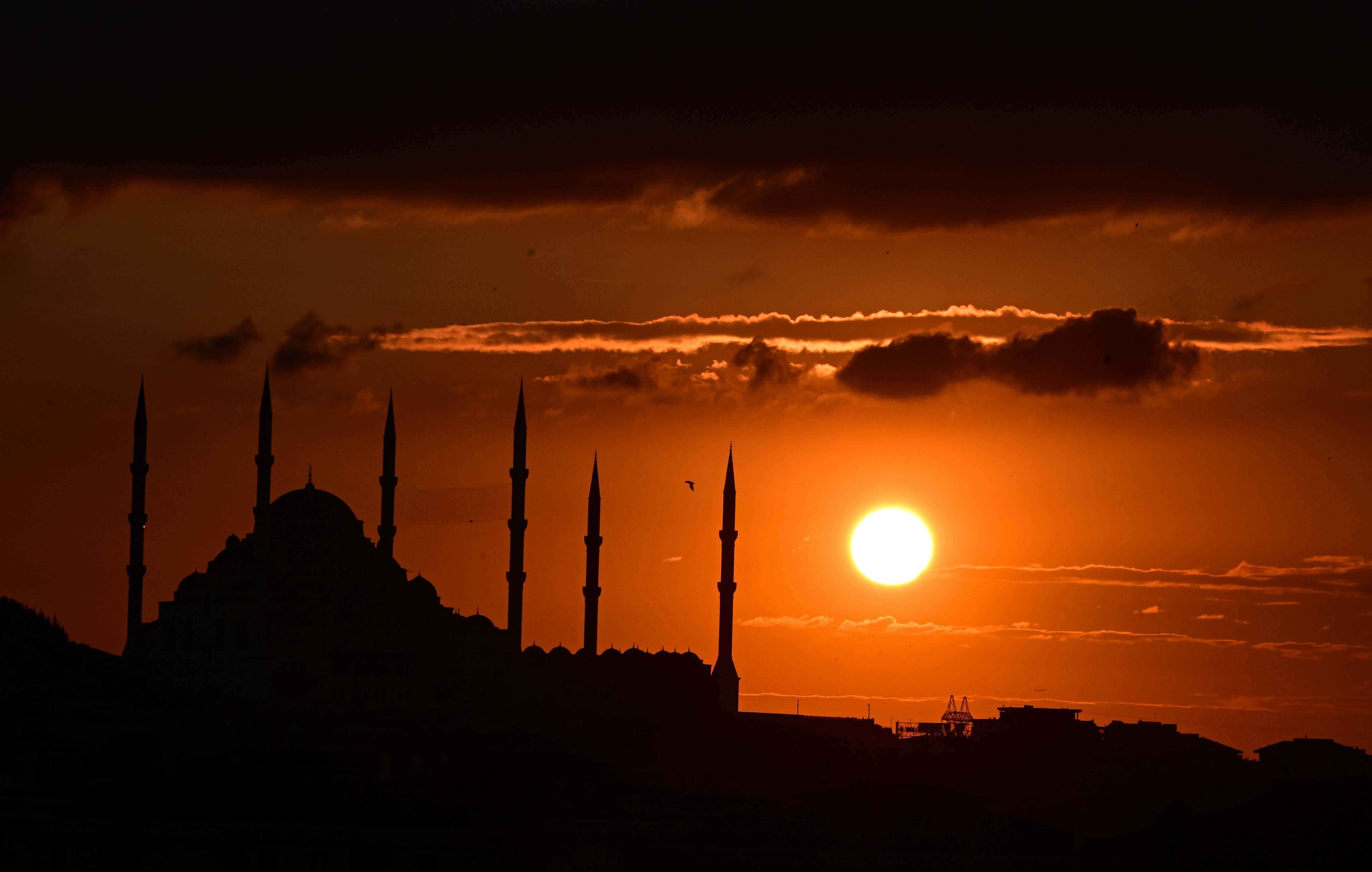 İstanbul'da gün batımı yine büyüledi!