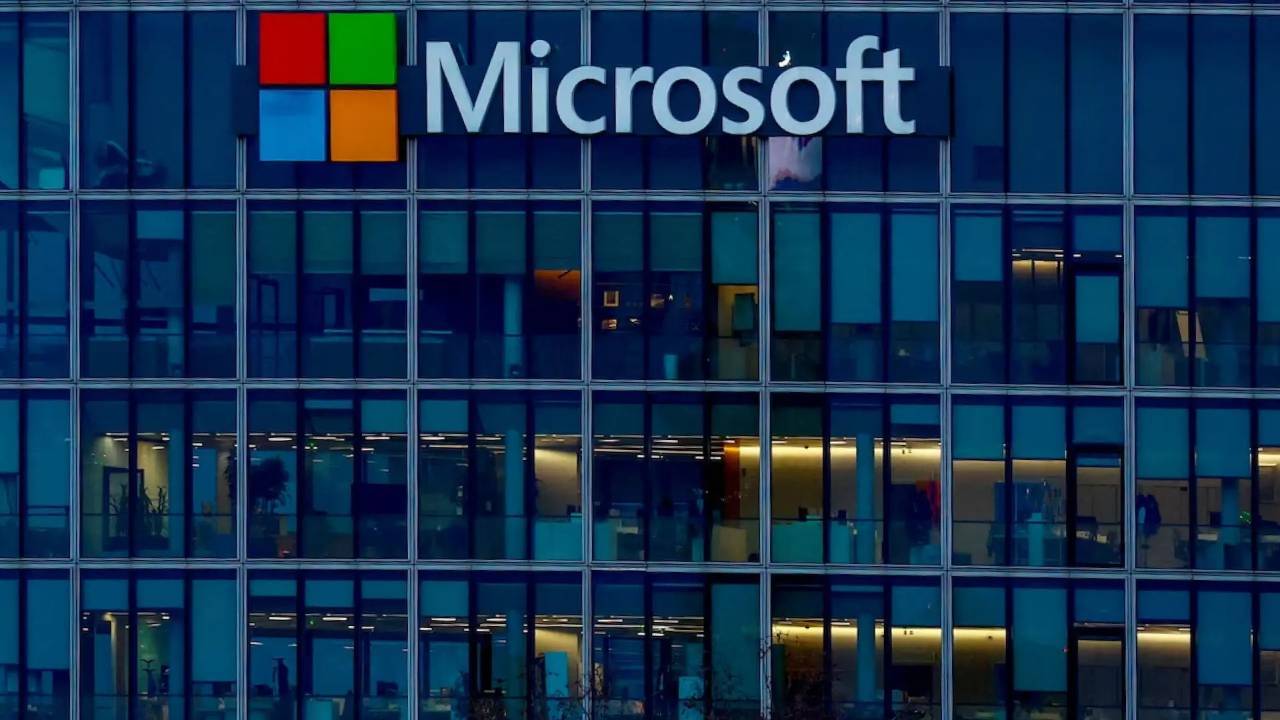 Yapay zeka teknolojisi için Microsoft'tan yeni ortaklık