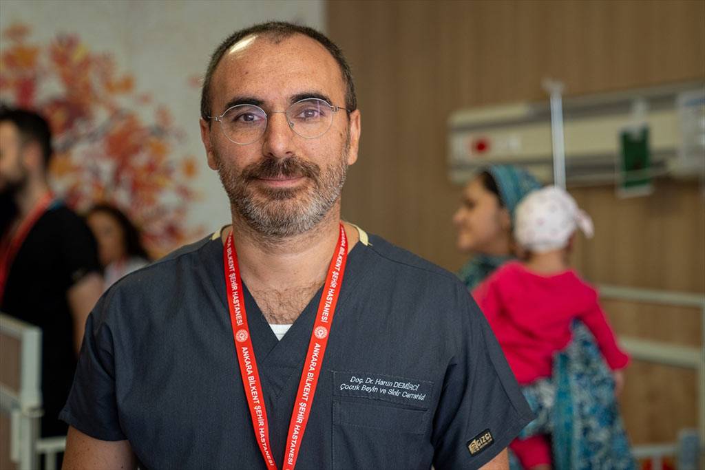 Pediatrik beyin cerrahı Doç. Dr. Harun Demirci