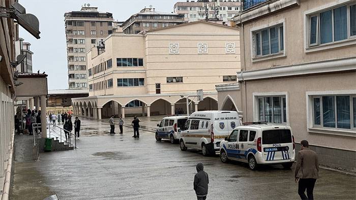 Okulda merdiven boşluğuna düşen öğrenci hayatını kaybetti