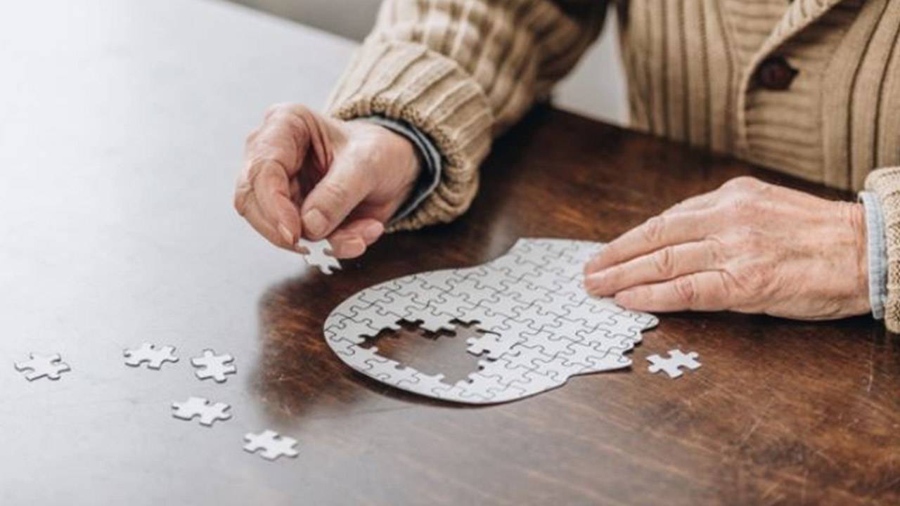 Bu besinler Alzheimer'a meydan okuyor! İşte beyin sağlığını güçlendiren o besinler!