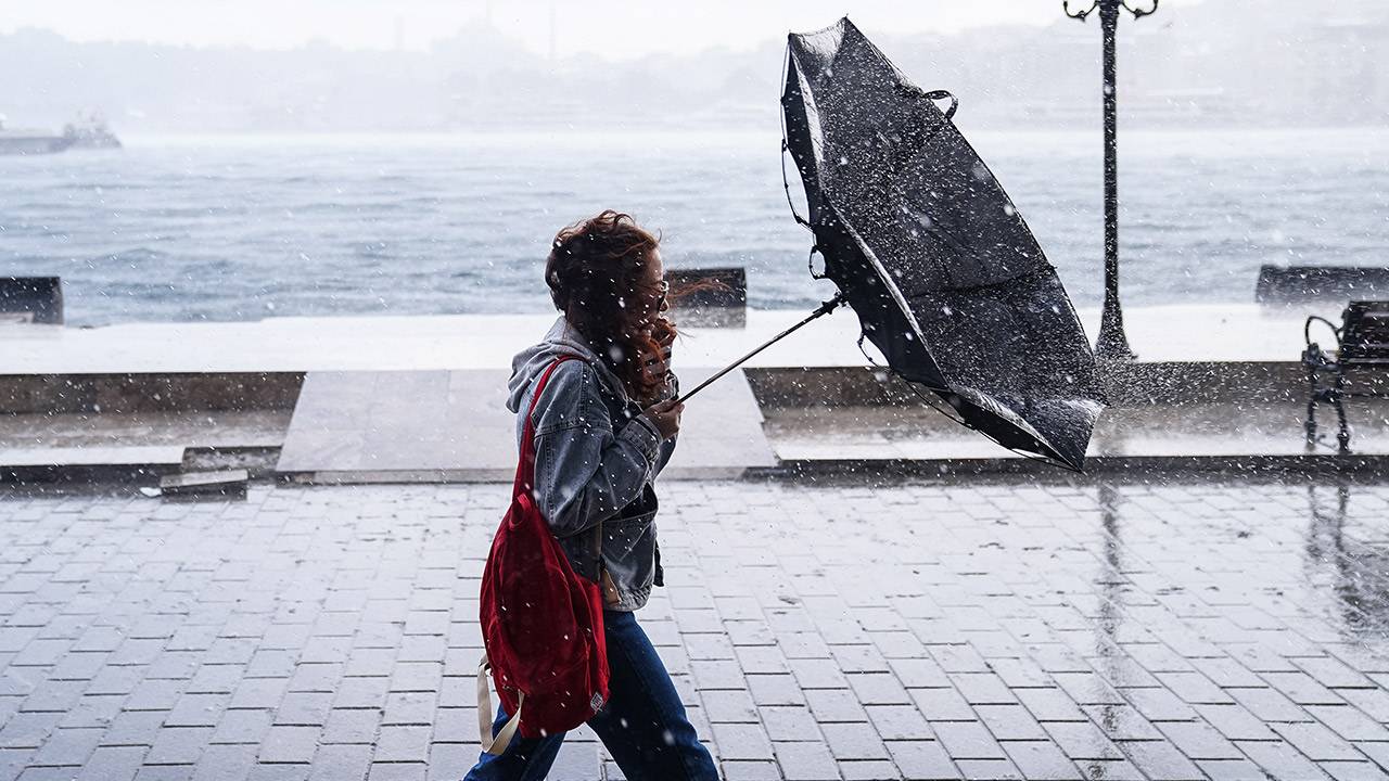 Meteoroloji bölge bölge uyardı: Fırtına ve kuvvetli yağış geliyor!