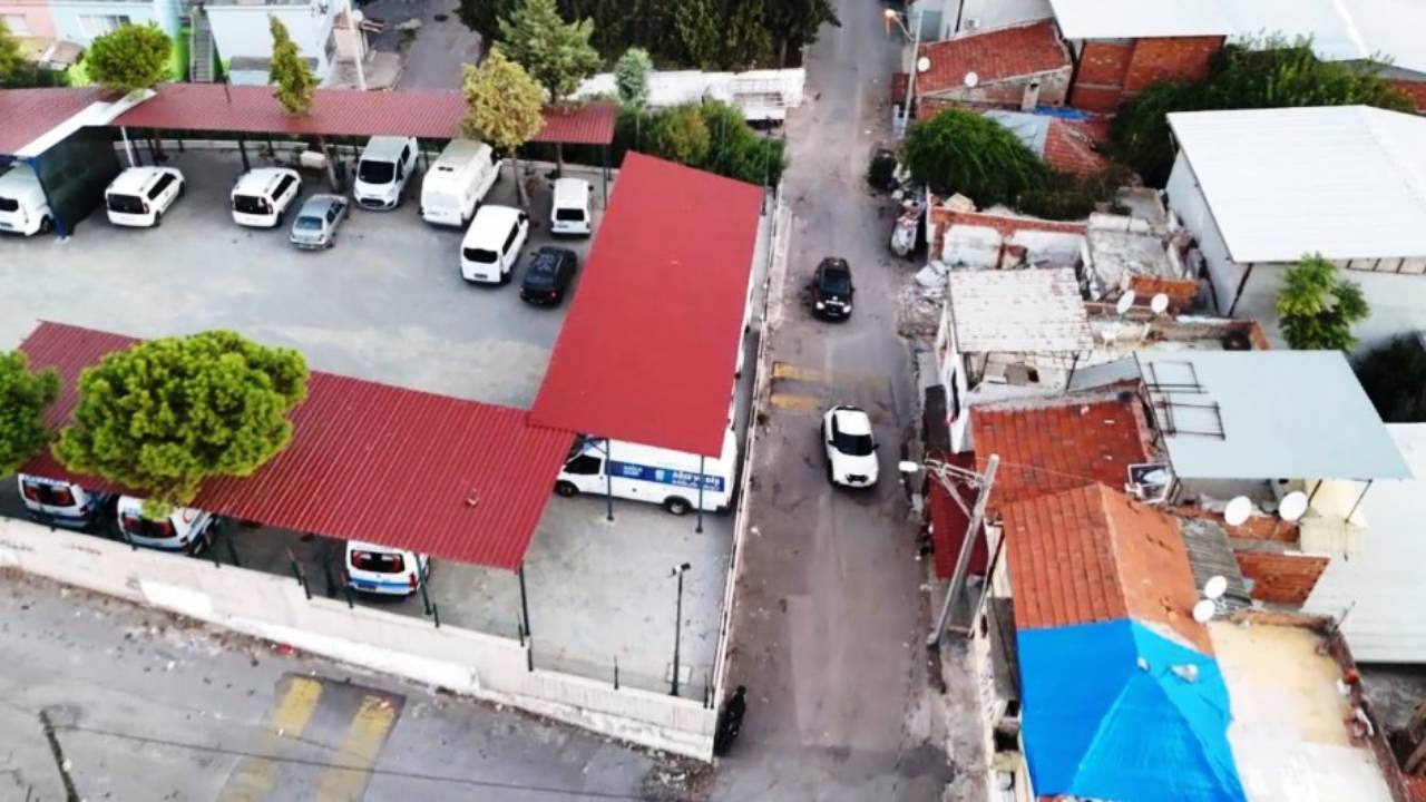 İzmir'de aranan şüphelilere operasyon...