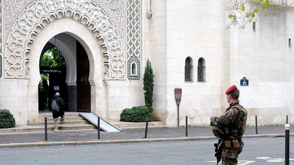 Fransa'da camilere saldıracaklardı! 18 yıl hapis cezası verildi