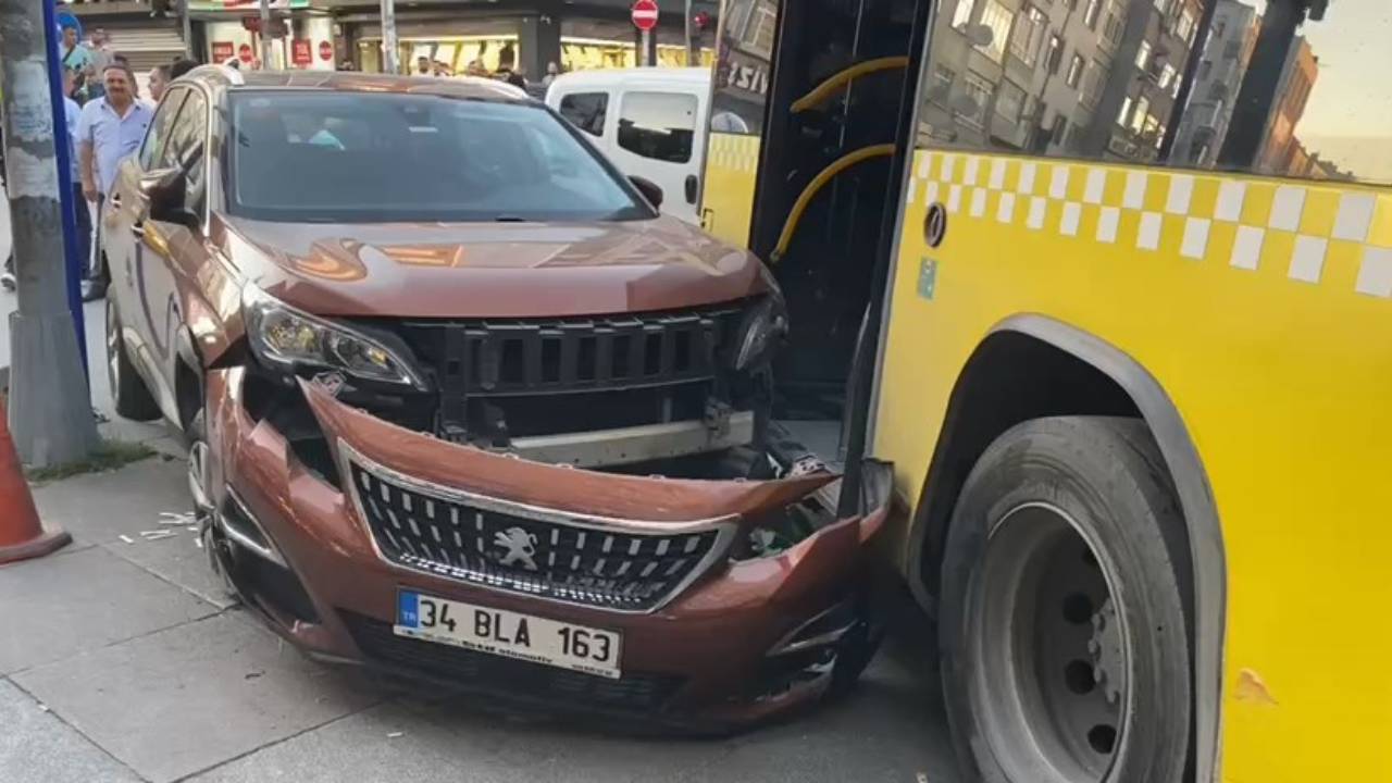 İstanbul'da İETT otobüsünün karıştığı kazaya ait görüntüler...