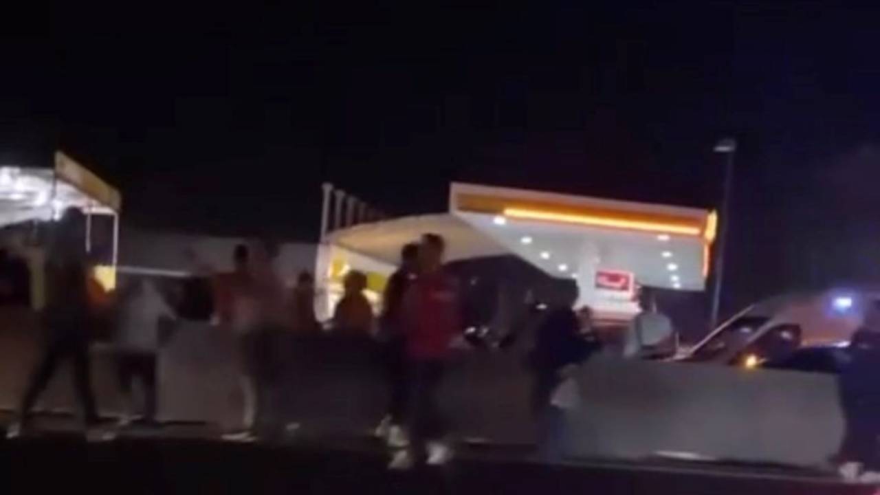 Yalova'da yayalara minibüs çarptı... 2 ölü...