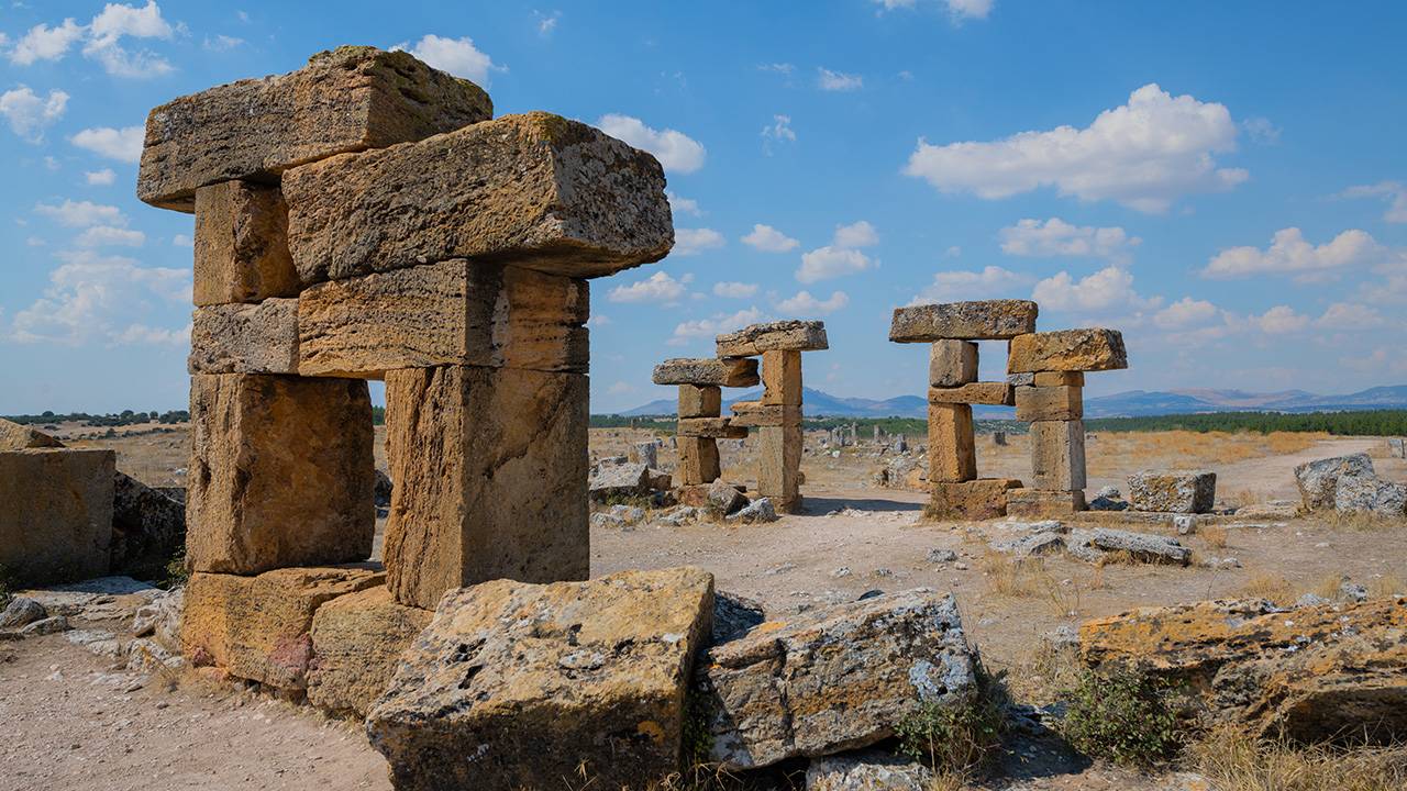 Blaundus Antik Kenti, arkeolojik keşiflere ışık tutuyor