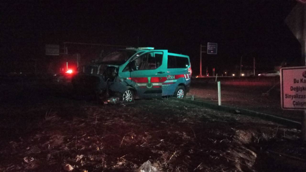 Malatya'daki kazada 5'i asker 8 kişi yaralandı