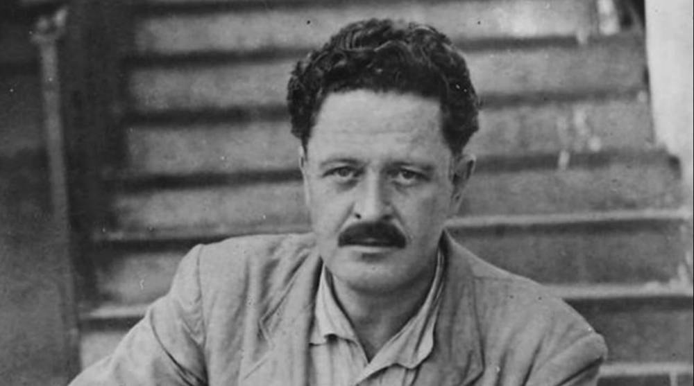 Nâzım Hikmet - Karlı Kayın Ormanında...