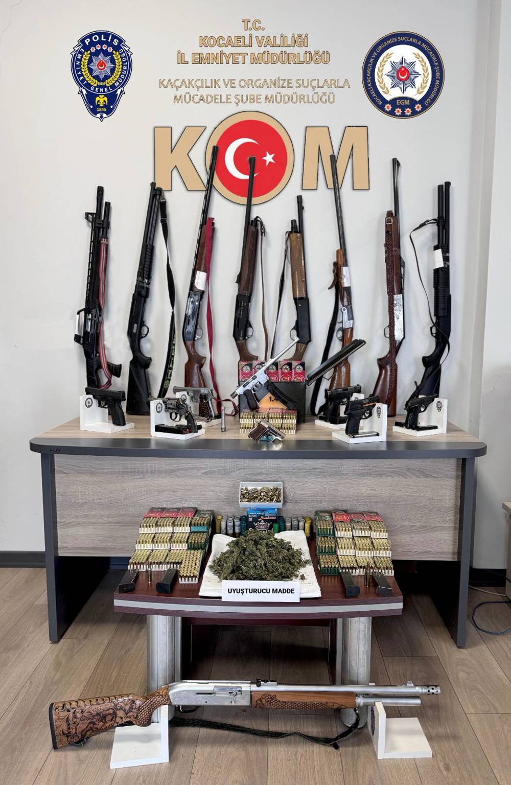 Kocaeli'de silah kaçakçılarına operasyon: 15 gözaltı