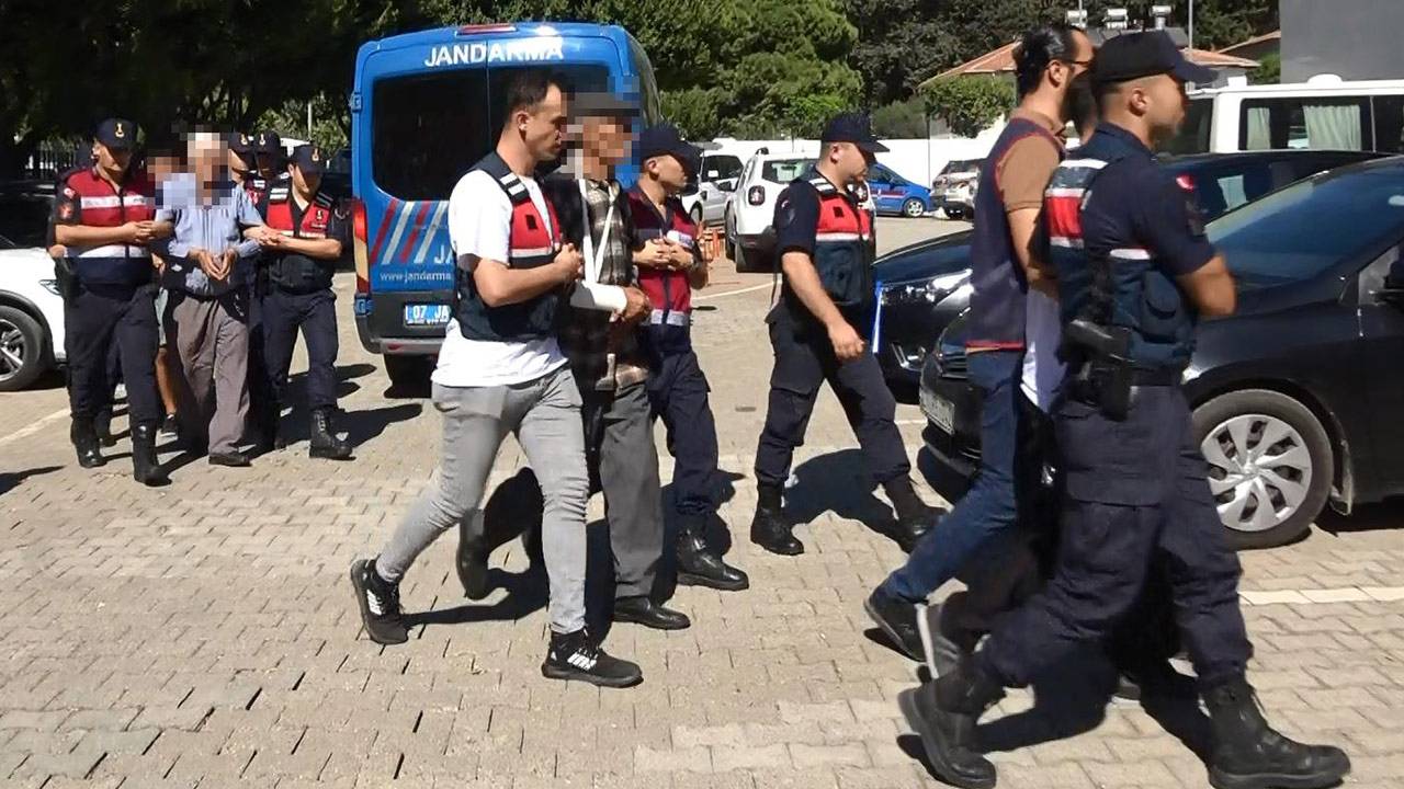 Antalya'da akraba kavgası: 1 ölü, 2 yaralı