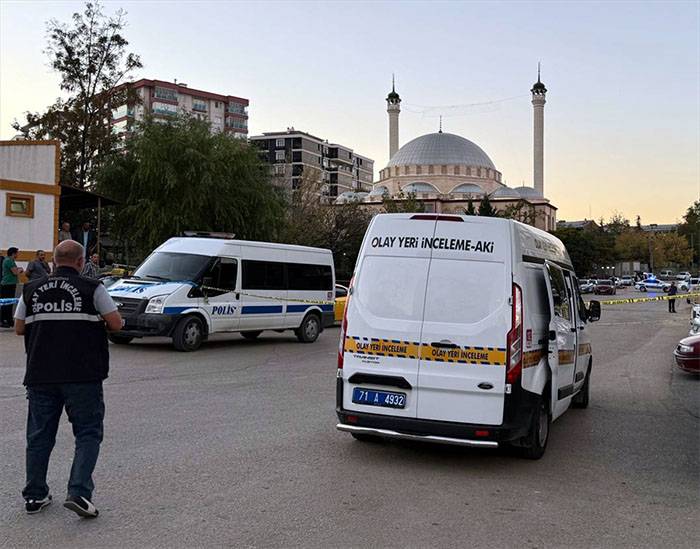 Önce nişanlısını vurdu sonra kendini