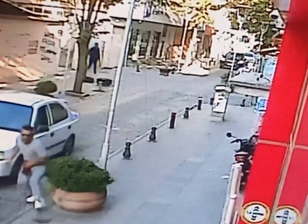 Sokak ortasında pompalı tüfekle vuruldu, kurtarılamadı!