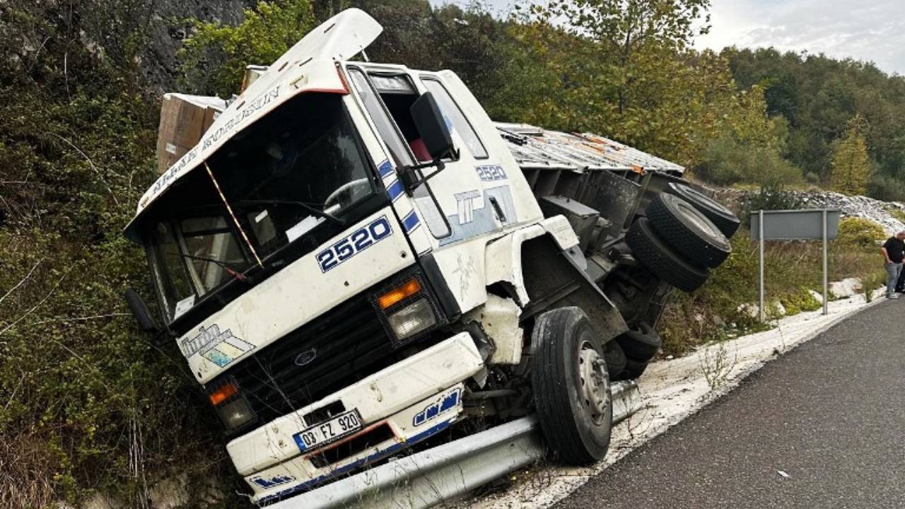 Bursa'da kaza sonrasında zincirleme kaza yaşandı...