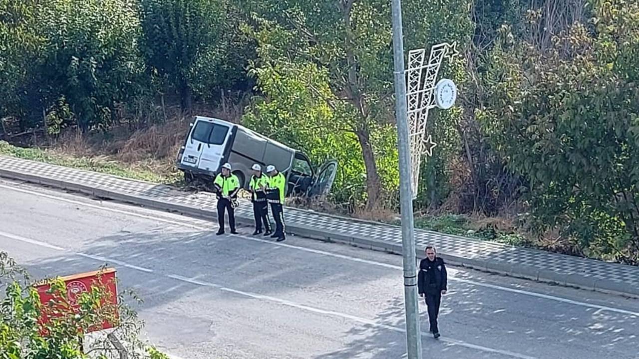 Bilecik'te kaza: Sürücü yaralandı, eşi can verdi