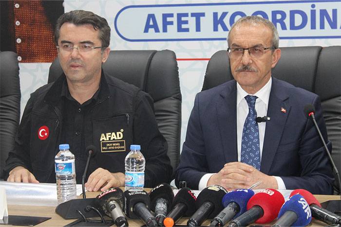 AFAD Başkanı 200'ün üzerinde artçı depremin yaşandığını açıkladı