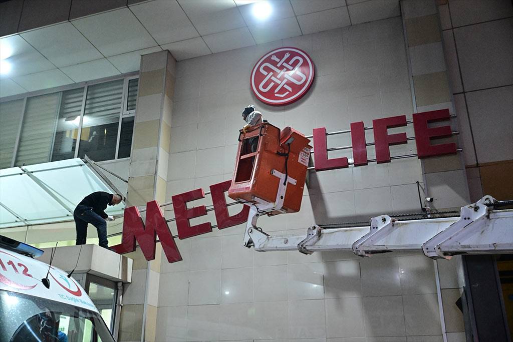 Özel Beylikdüzü Medilife Hastanesi'nden tahliyeler sürüyor