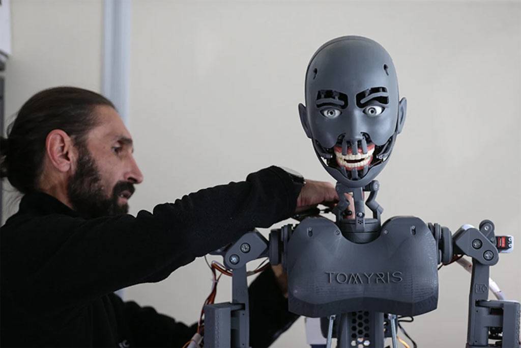 İnsansı robot Tomyris tanıtıldı! Yalnızca 40 günde üretildi