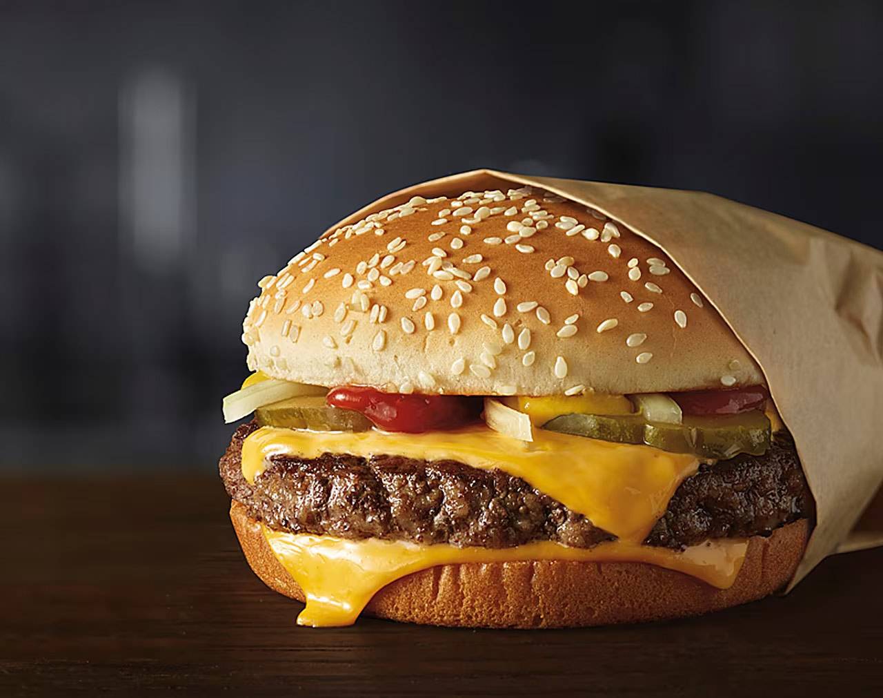 McDonald's ürünlerinde koli basilinden 90 kişi hastalandı