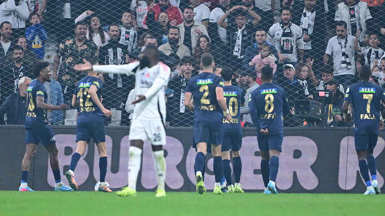 Beşiktaş, öne geçtiği maçta Kasımpaşa'ya yenildi