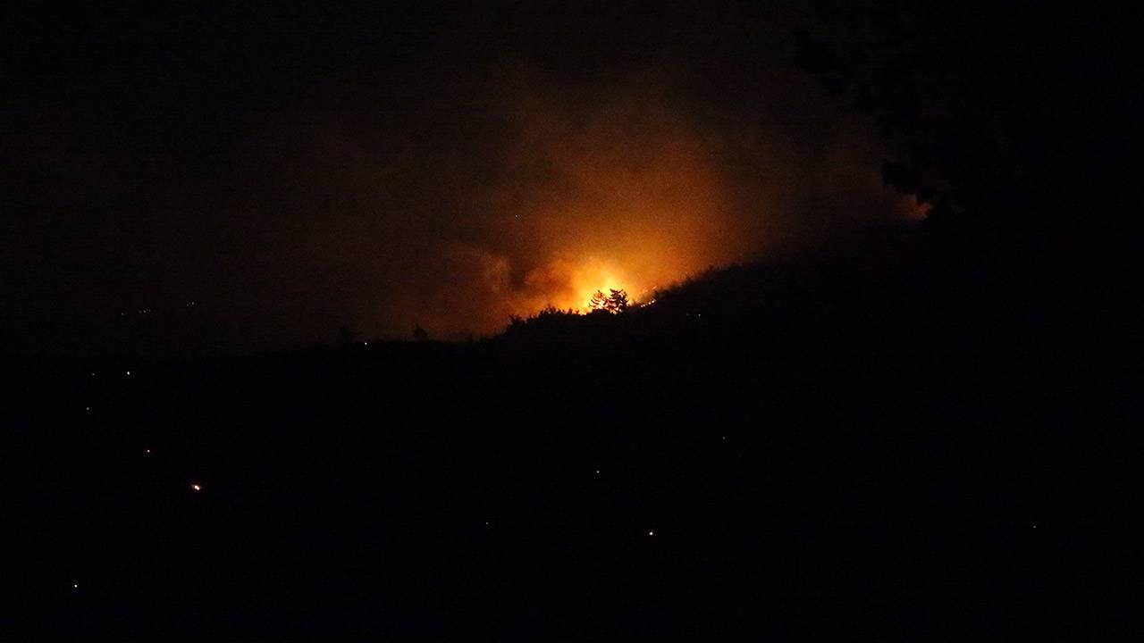 Hatay'da yangın büyüyor, bazı evler tahliye edildi