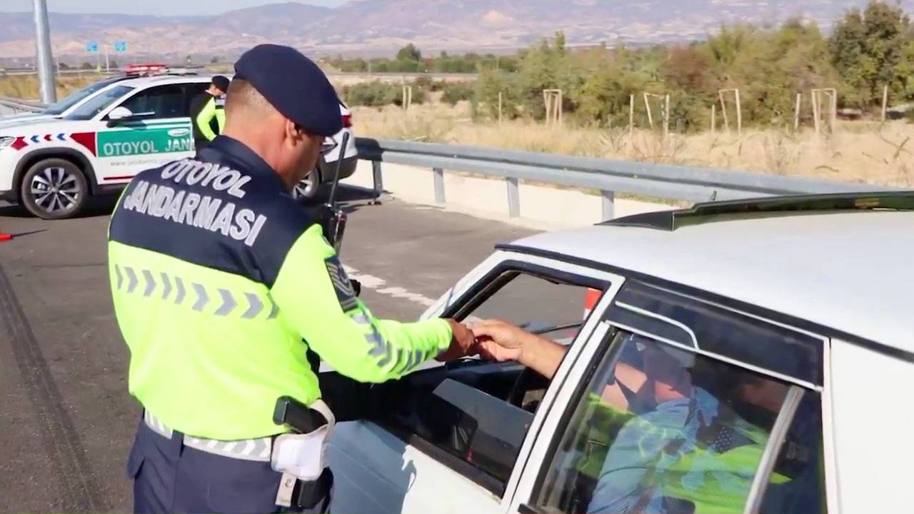 Jandarma ve polis, 1 haftada 3 milyon aracı denetledi