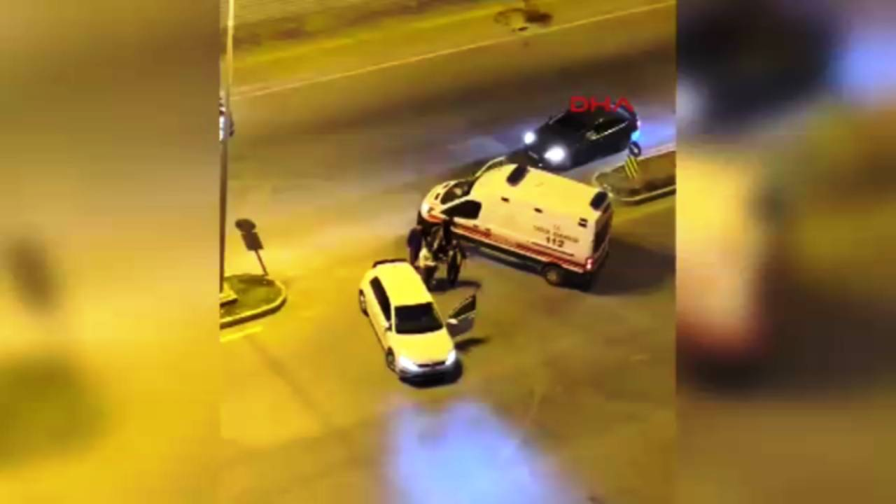 Ambulans sürücüsüyle yol verme tartışması...