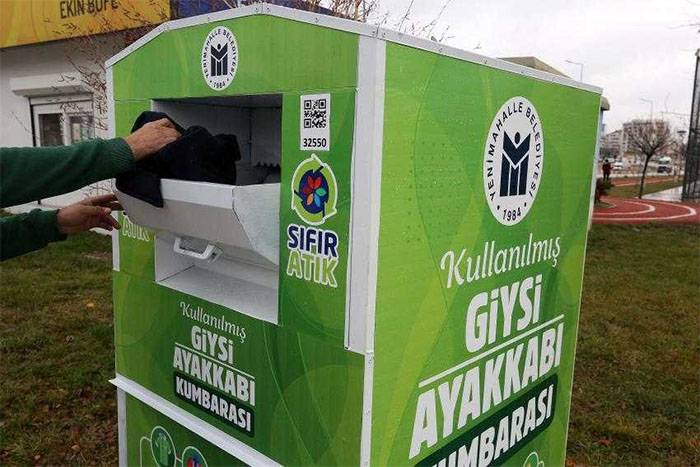 Ankara'da giysi kumbarasındaki kıyafetleri çaldılar