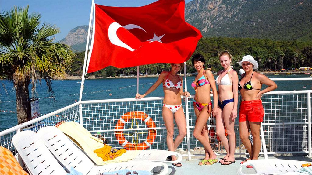 Antalya'daki Rus turist sayısı patladı! Yetkililer nedenini açıkladı