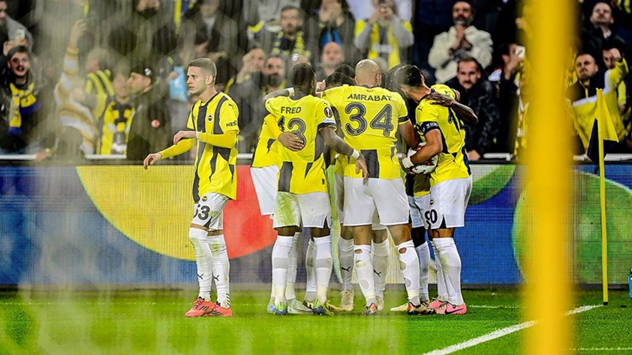 Avrupa'da rakip AZ Alkmaar! İşte Fenerbahçe'nin muhtemel 11'i