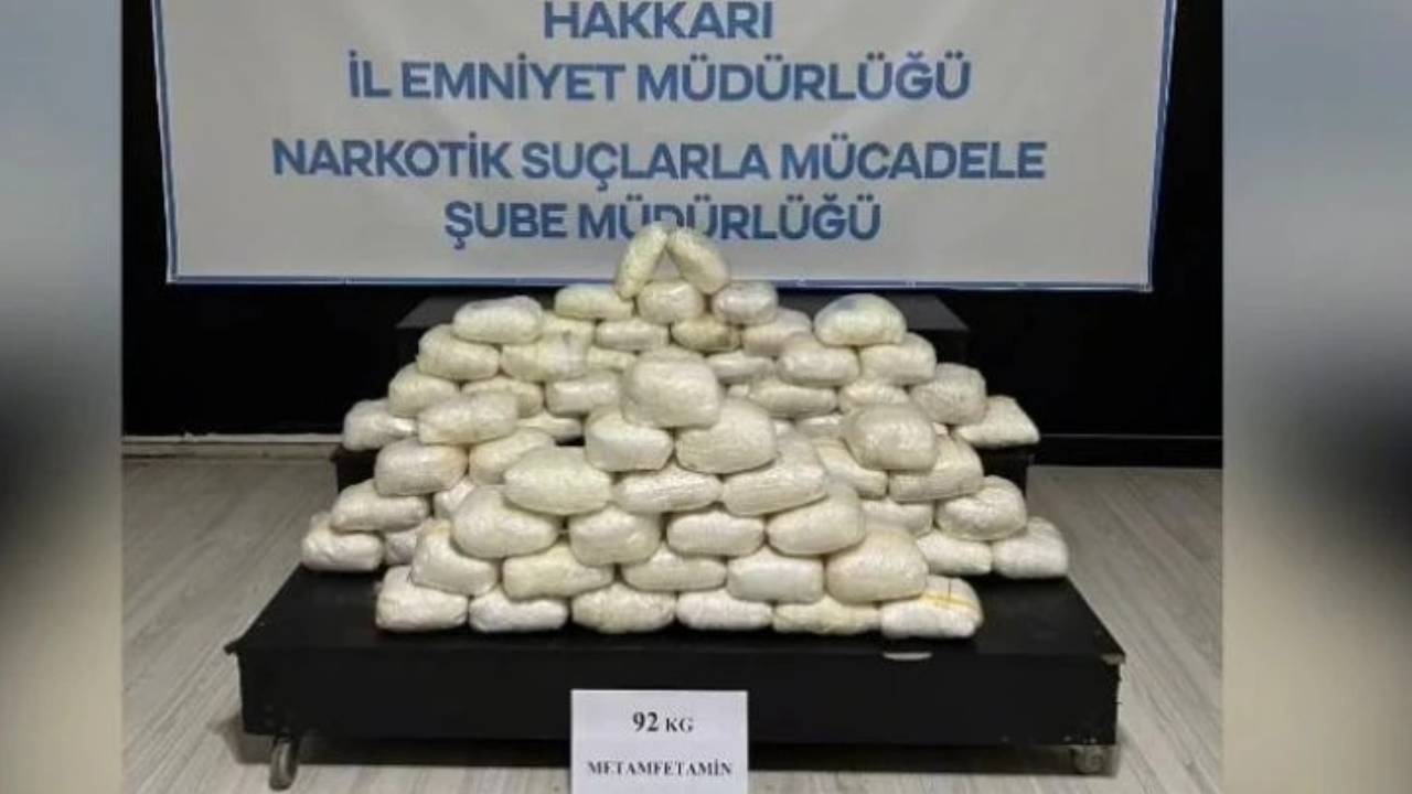 Hakkari'de 92 kilogram uyuşturucu ele geçirildi...