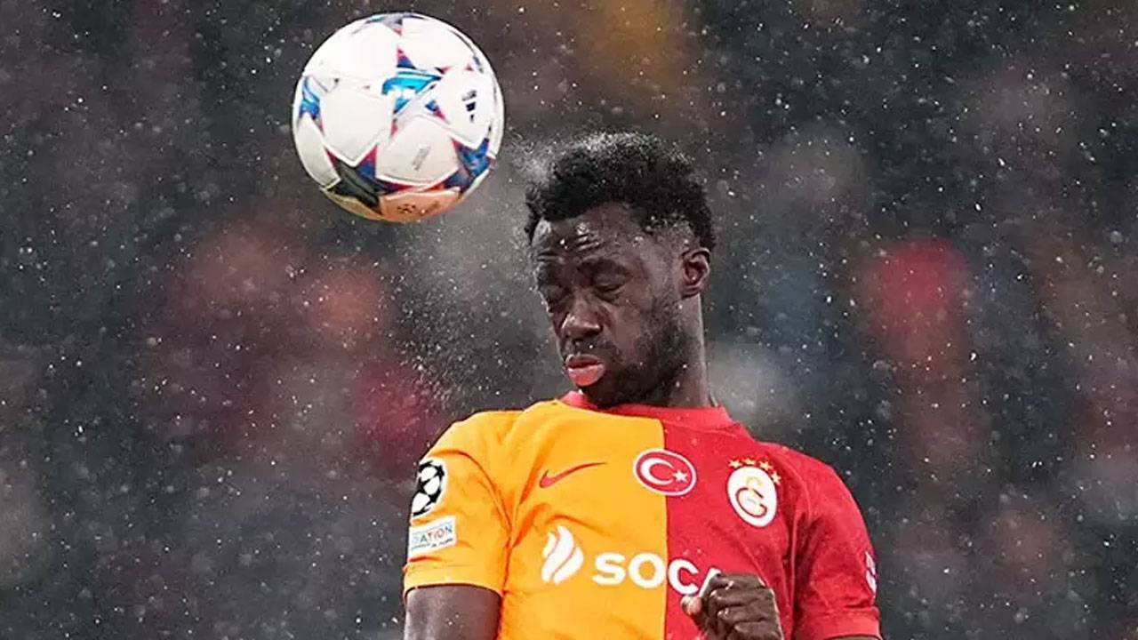 Galatasaray'da Davinson Sanchez cezalı duruma düştü