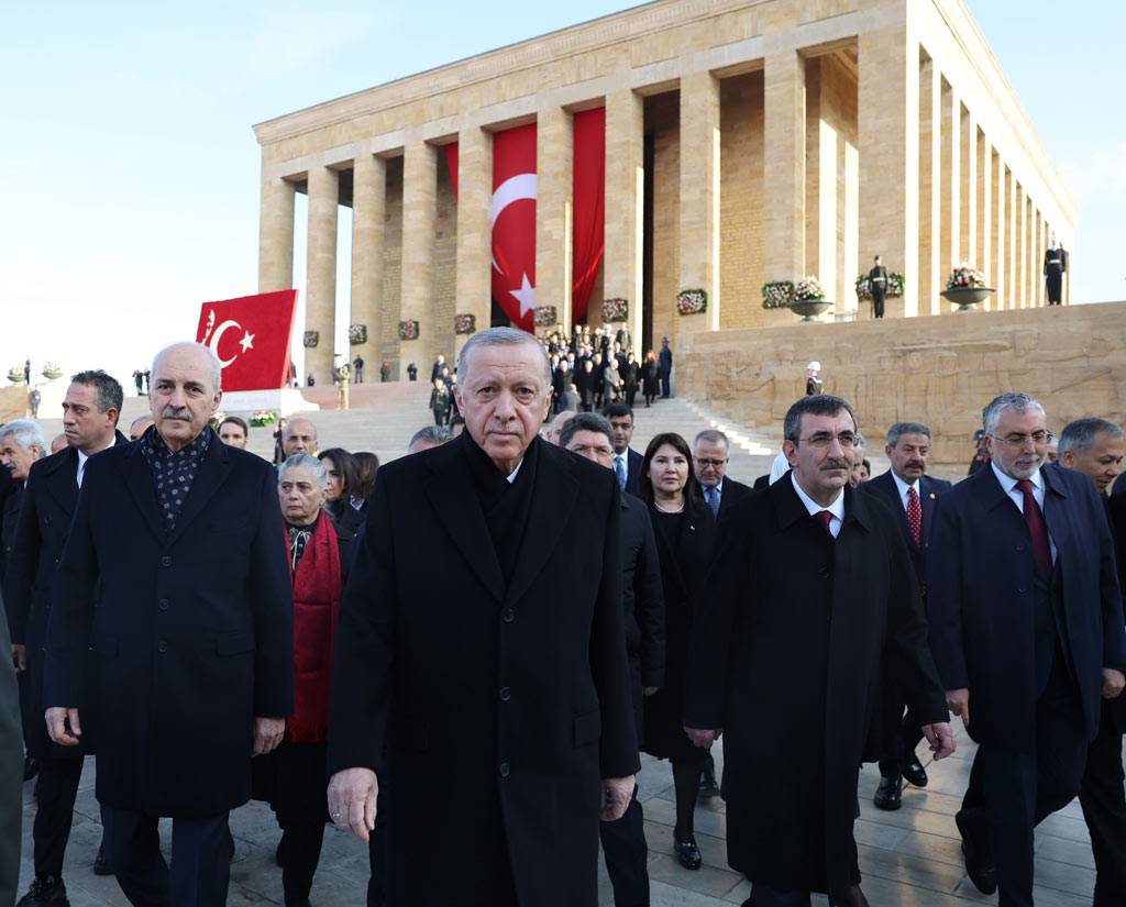 Devlet erkanı Ata'nın huzurunda! Erdoğan'dan ''Büyük Türkiye'' vurgusu