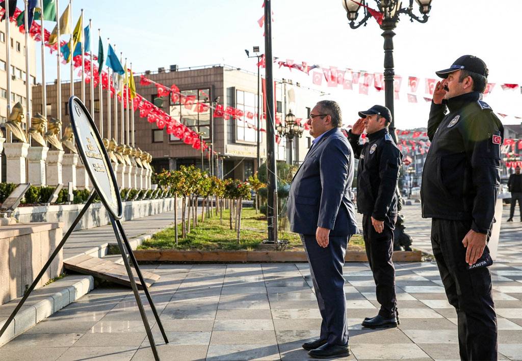 Keçiören Belediyesi, Atatürk'ü anma töreni düzenledi