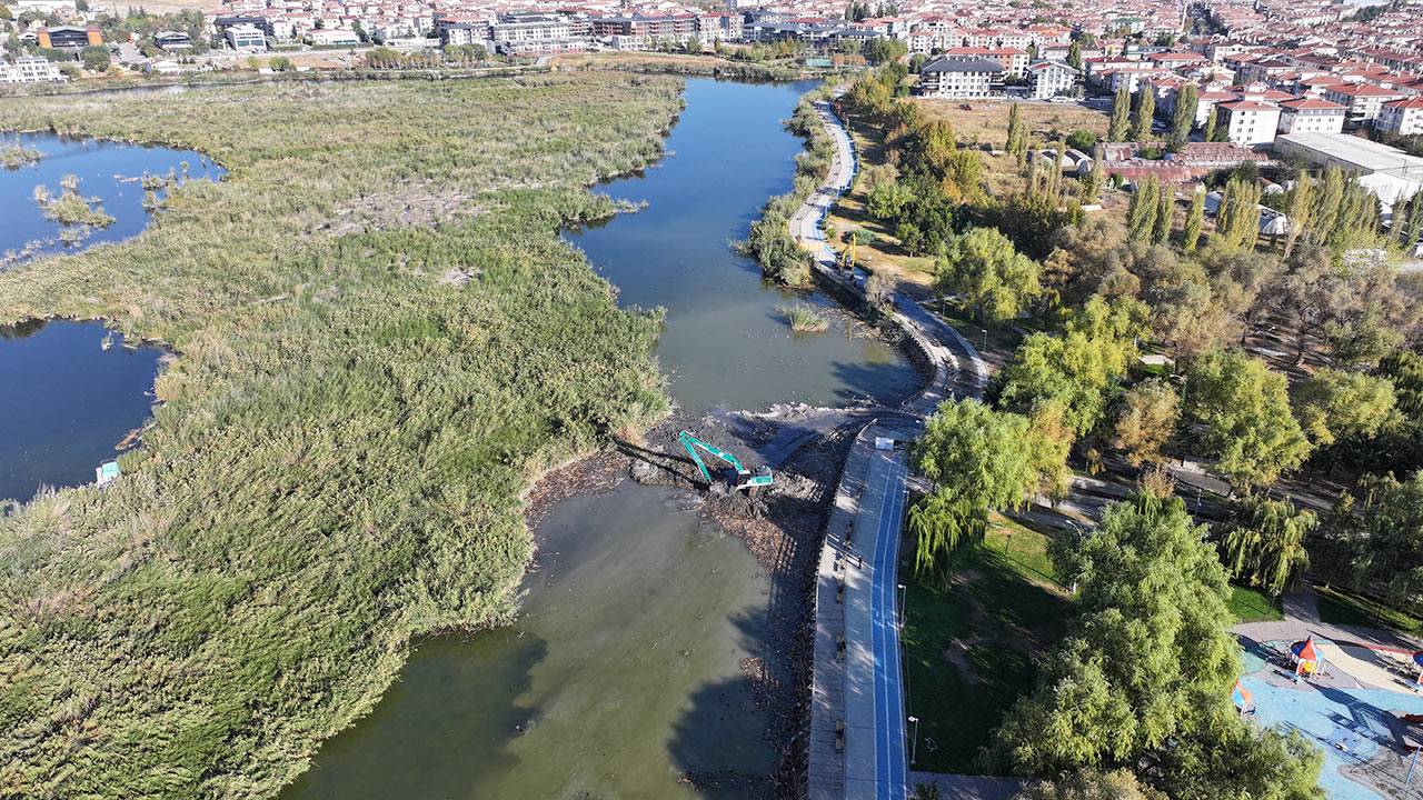 Mogan Gölü’ne nefes aldırıldı, doğa yeniden canlandı