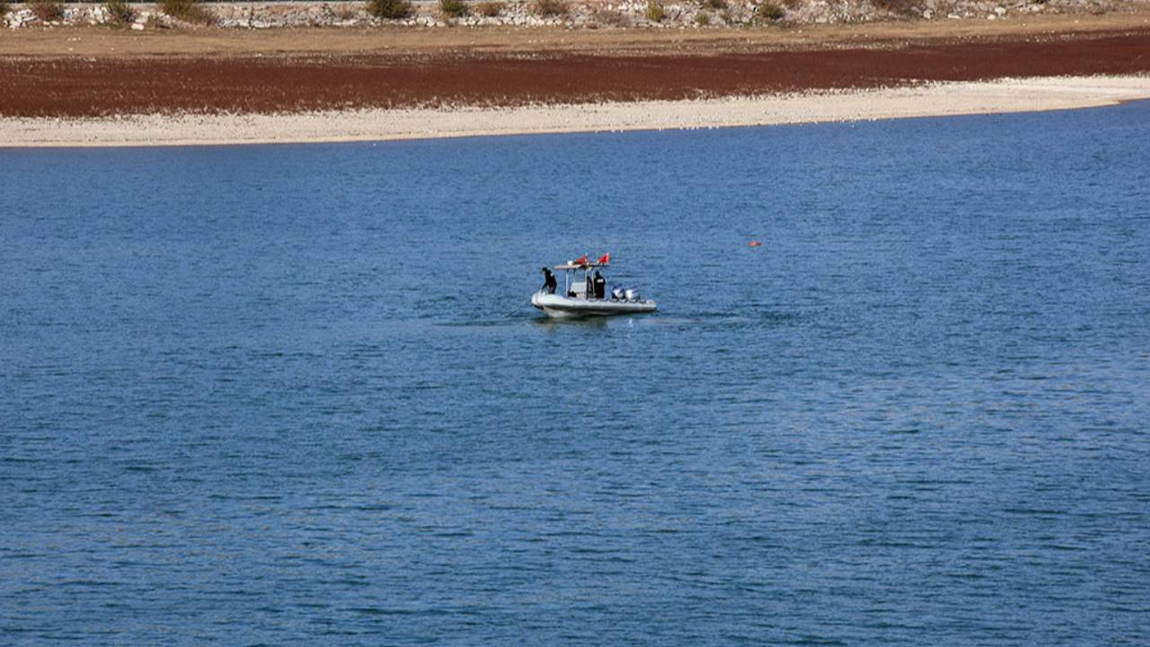 Adana'da deniz bisikletinden düşen Medine kayboldu