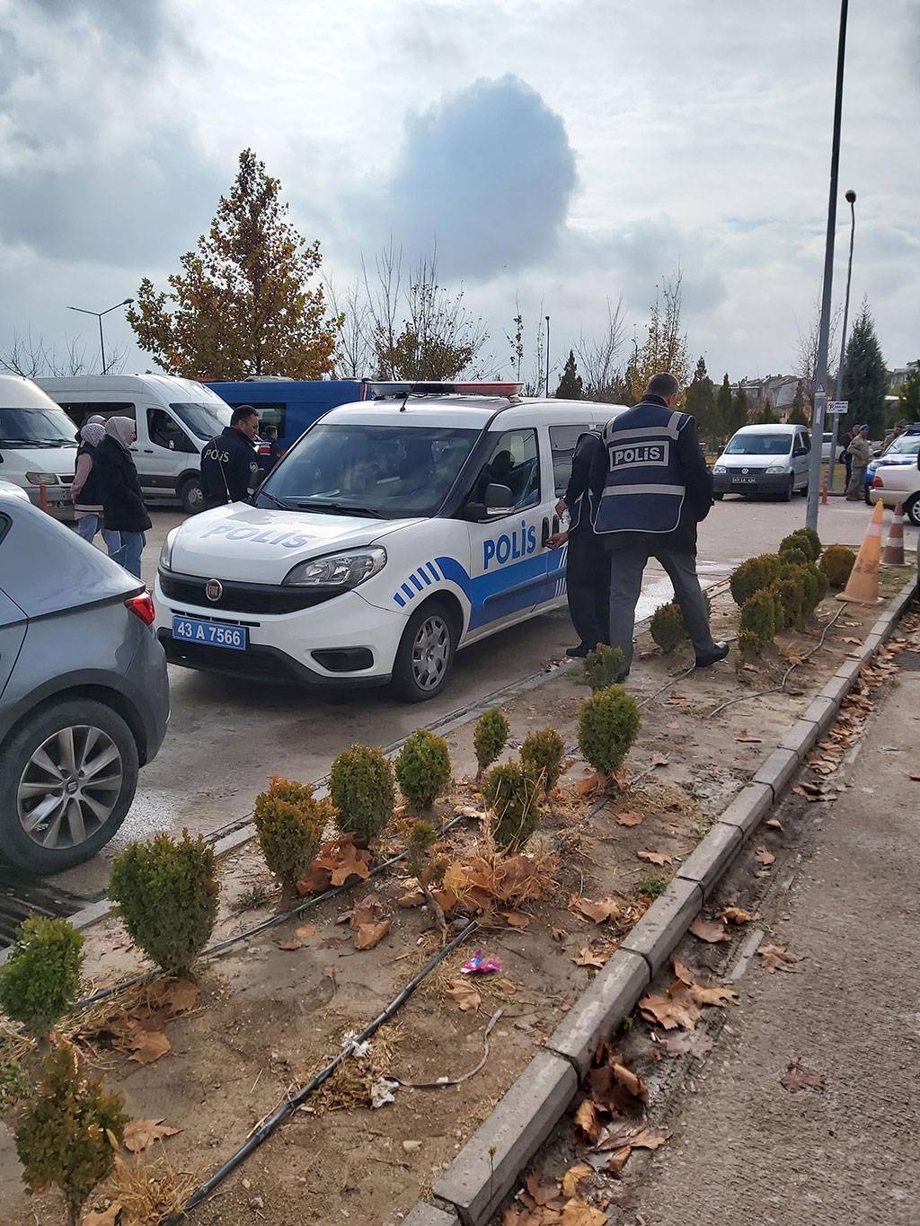 Amca - yeğen arasında tarla anlaşmazlığı: 1 ölü, 2 yaralı