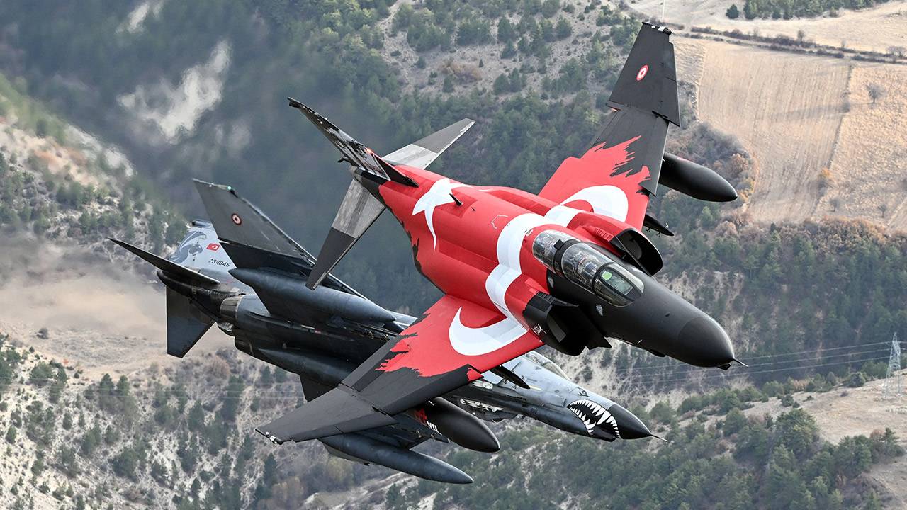 F-4E Phantom uçakları, Eskişehir semalarında süzüldü