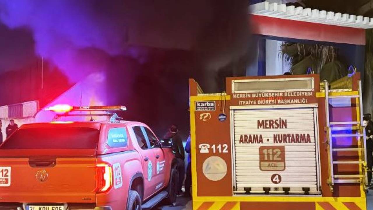 Mersin'de tekstil atölyesi yangın... İşçiler hastanelik oldu...