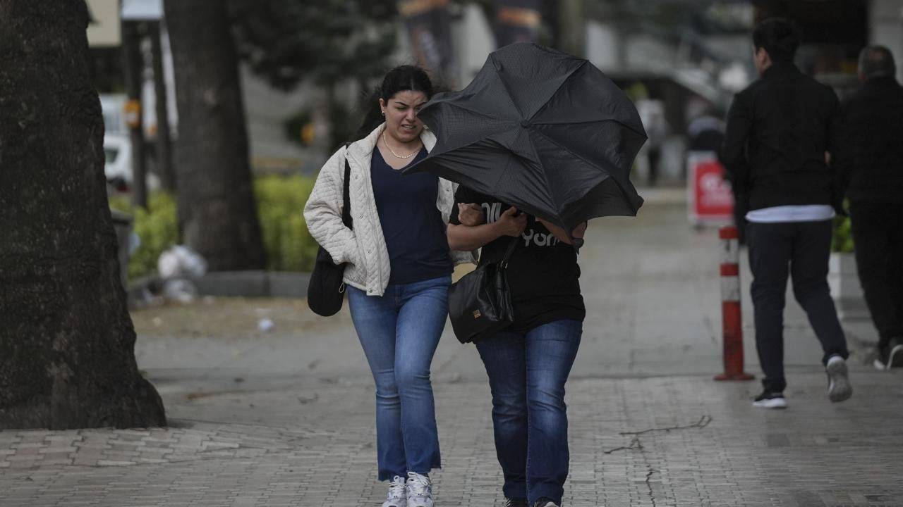 Ankara Valiliğinden son dakika uyarısı: Kuvvetli rüzgâr ve fırtına...