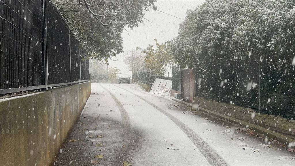 İstanbul'da beklenen kar yağışı başladı