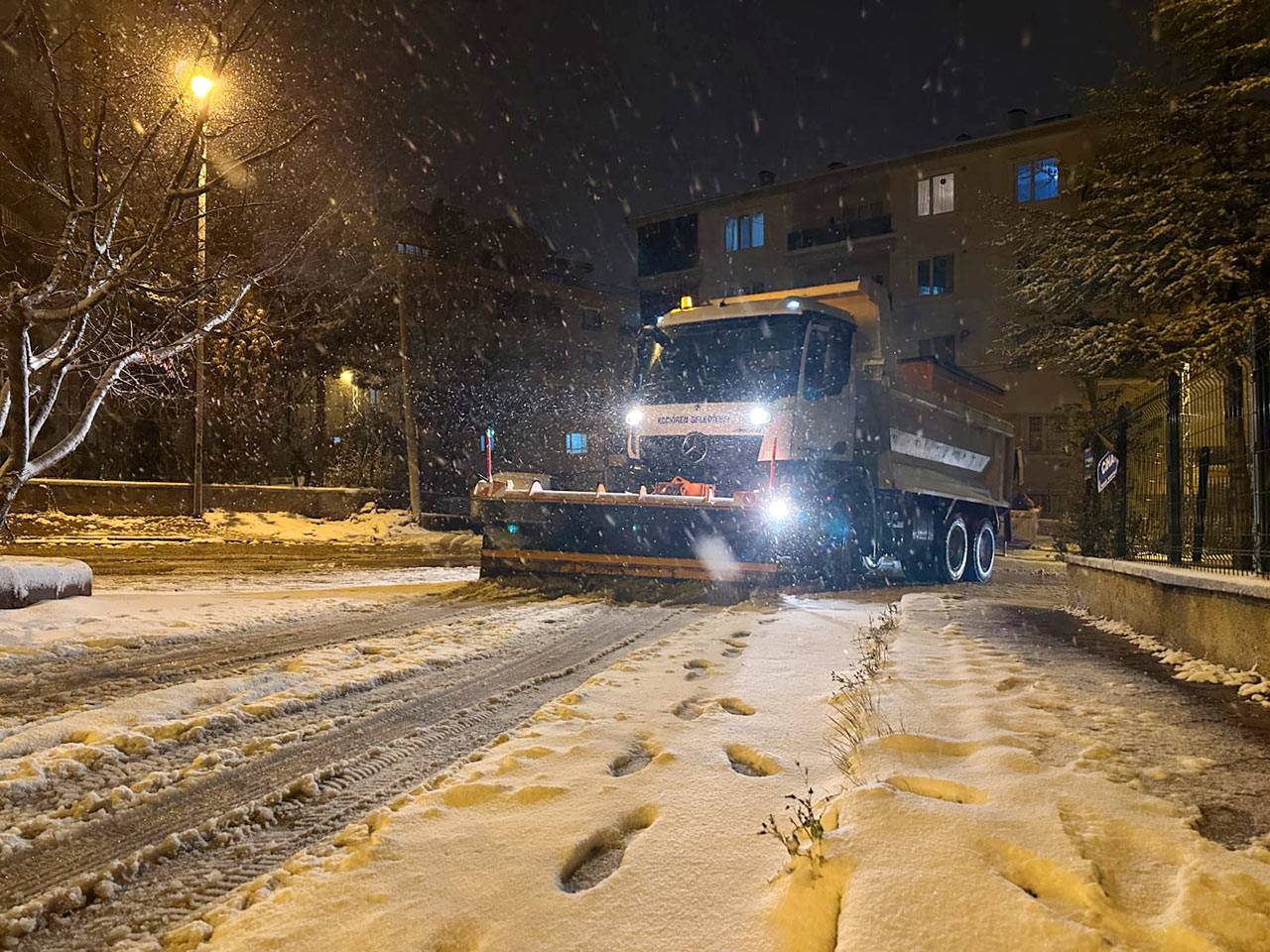 Kar yere, Keçiören ekipleri yola düştü!